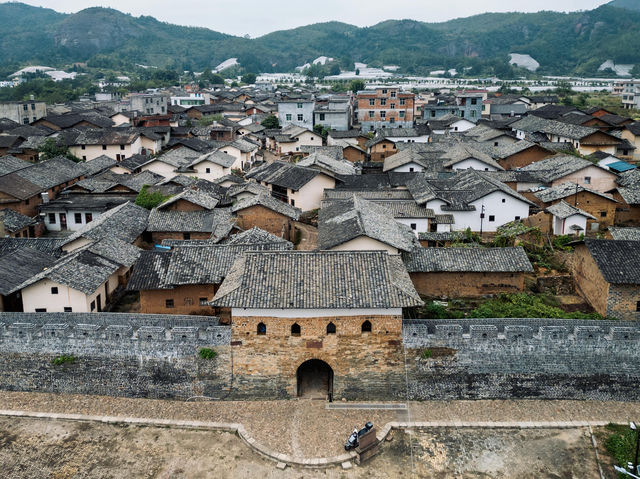 喜歡這樣的老巷，遠離城市的繁華