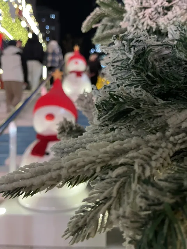 在上海！陸家嘴中心聖誕氛圍99.9999%