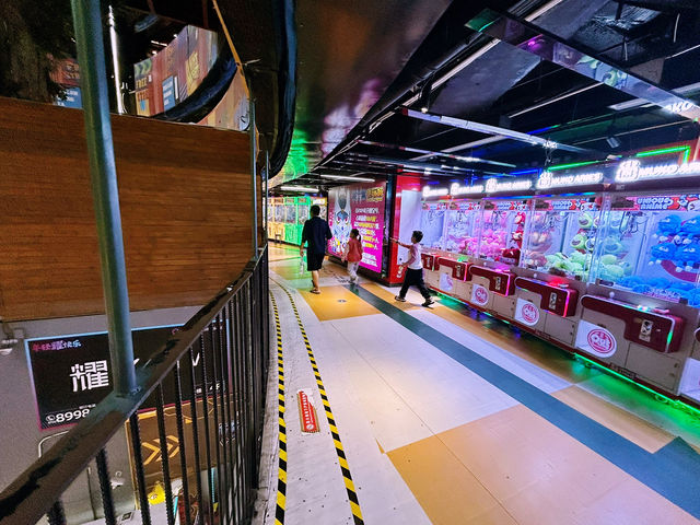 藏在大樓裡的東門娛樂天地 藏在大樓裡的東門娛樂天地