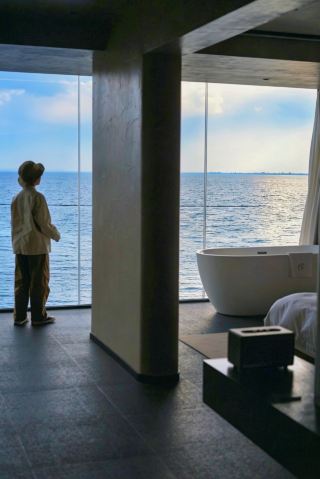 In Dali, I learned to stop feeling guilty about having an easy life.