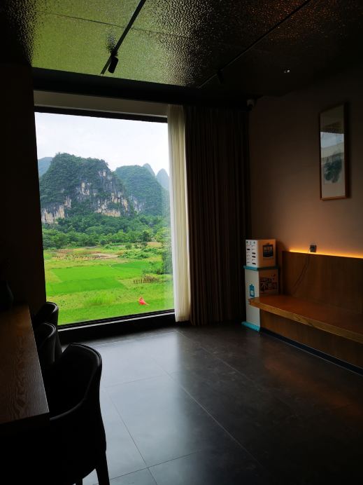 陽朔自由鳥度假酒店｜住進喀斯特水墨畫卷，躺平式度假天花板｜Trip.com