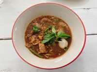 ก๋วยเตี๋ยวเรือสูตรเด็ด : ร้านก๋วยเตี๋ยวคุณแดง 