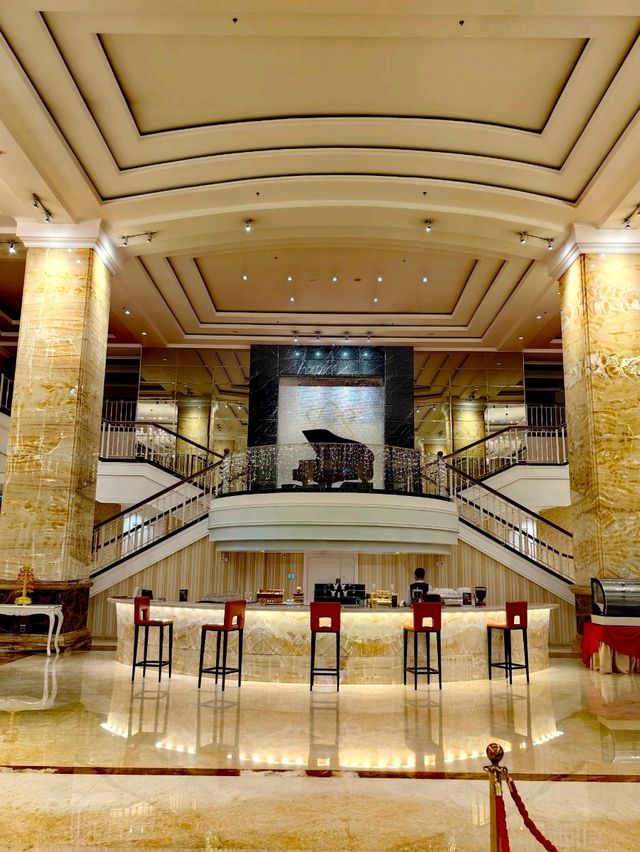 Hotel with Nice View and Good Locationl