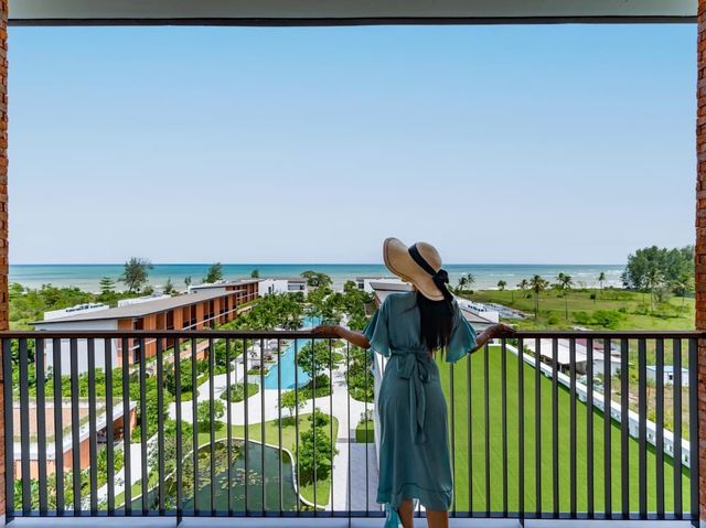 PULLMAN KHAOLAK RESORT พักสบายริมทะเล