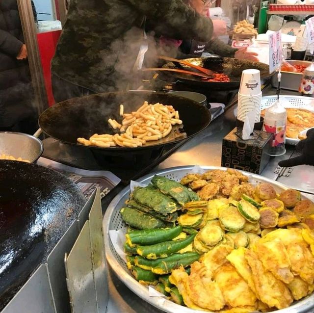 "通仁市場"😎
必試獨特銅板便當