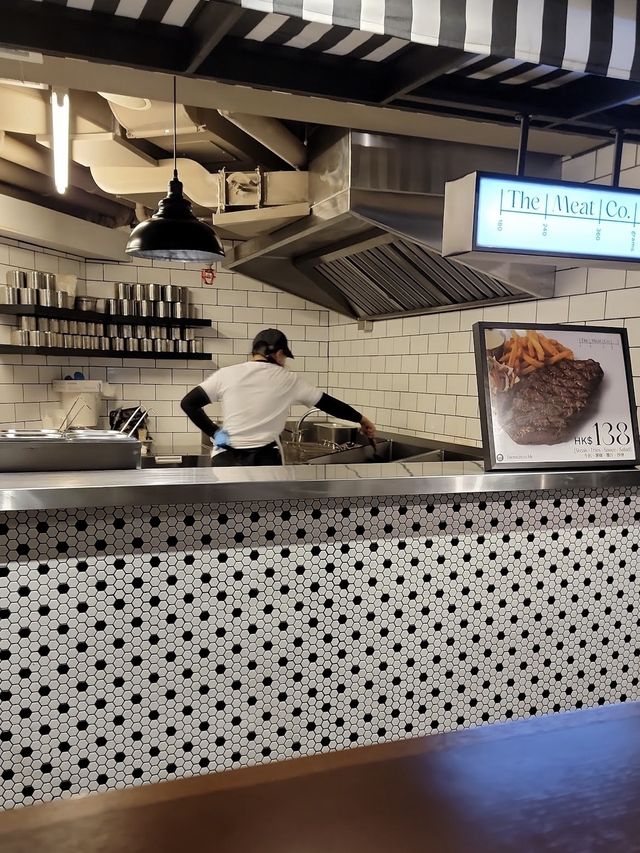逸東酒店Food Hall 内高質扒房