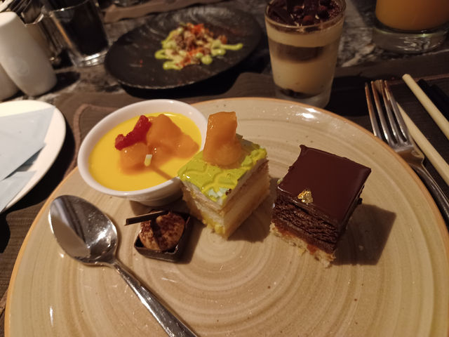 最高位置食自助餐