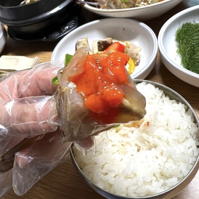 品味正宗韓國美食，來首爾大醬蟹的真味食堂吧！