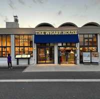 【横浜】山下公園の新名物、海沿いの足湯スポット&THE WHARF HOUSE