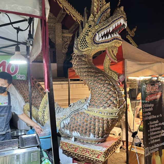 泰國 清邁 Rachadamnoen夜市 