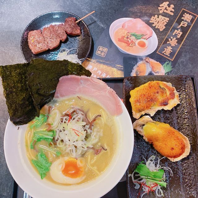 瀨戶內海產蠔湯拉麵，湯底用上大量蠔肉熬制而成，超濃厚既鮮甜蠔香味，拉麵彈牙而且掛湯，啖啖鮮味~