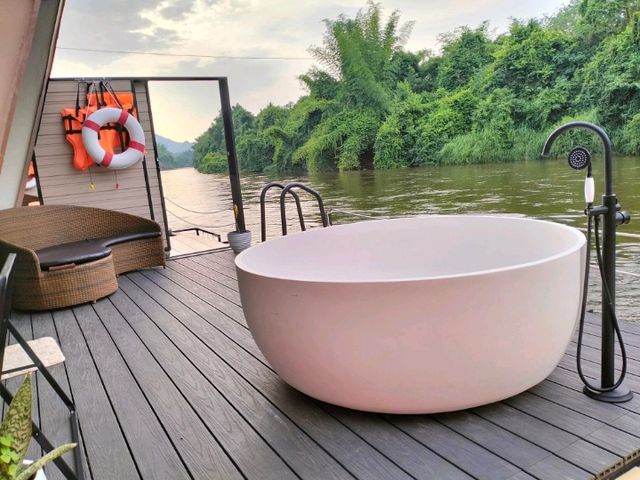 Veevaree resort กาญจนบุรี