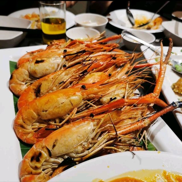 방콕 살라댕 신선한 씨푸드 맛집 쏨분
