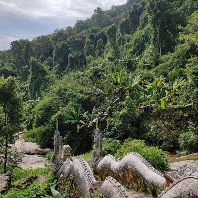 Wat Pha Lat Hike (Monk's trail)