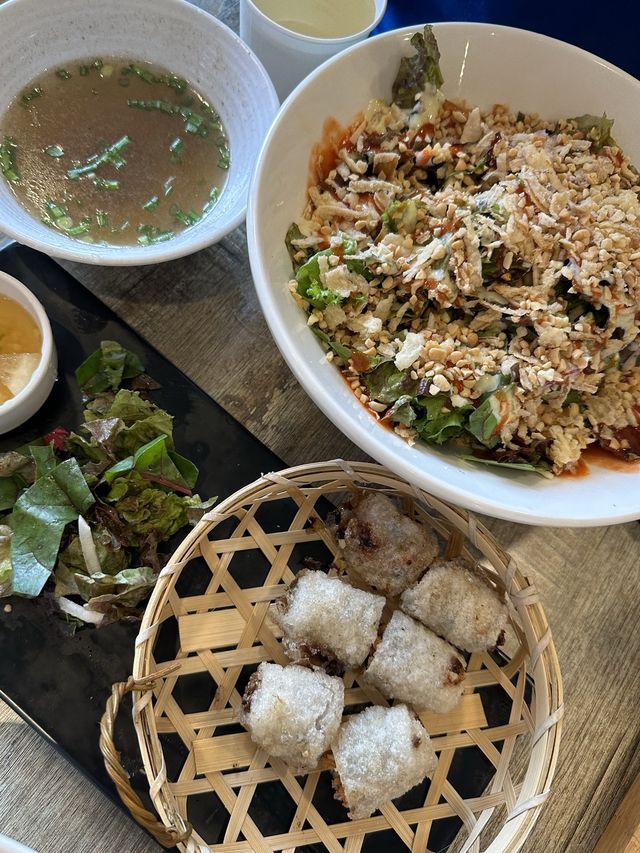한적한 동편마을 카페거리의 쌀국수 맛집 분분🍽️