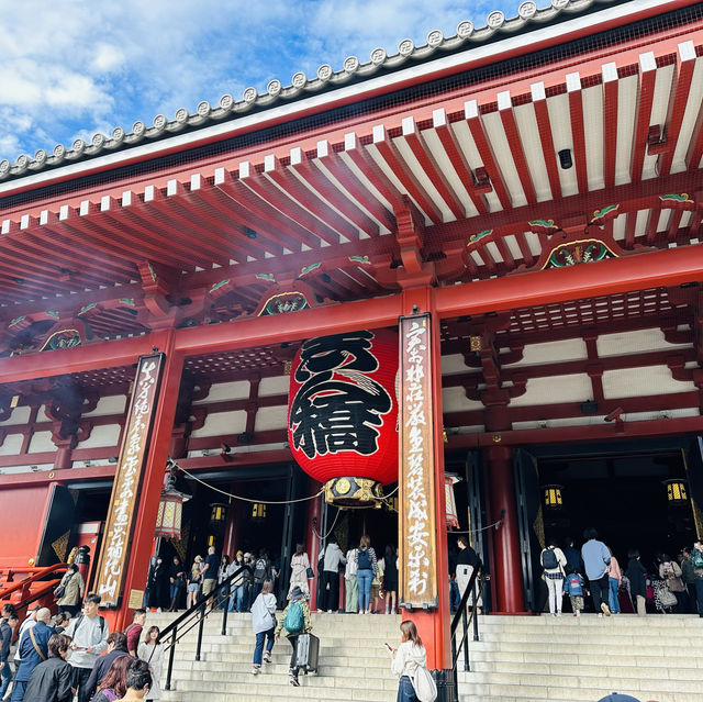 永遠人來人往熱鬧的淺草寺