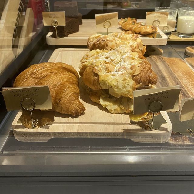 Kings Cart: Where Coffee and Cuisine Reigns