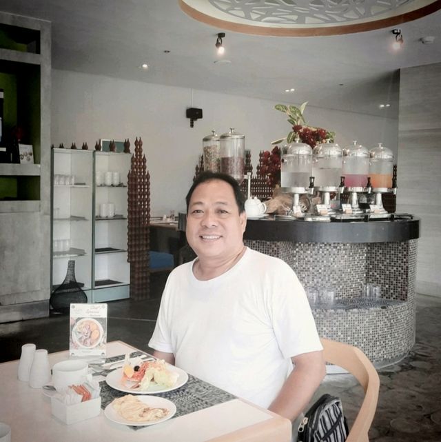 SAVOY CAFE: REMARKABLE BREAKFAST BUFFET
