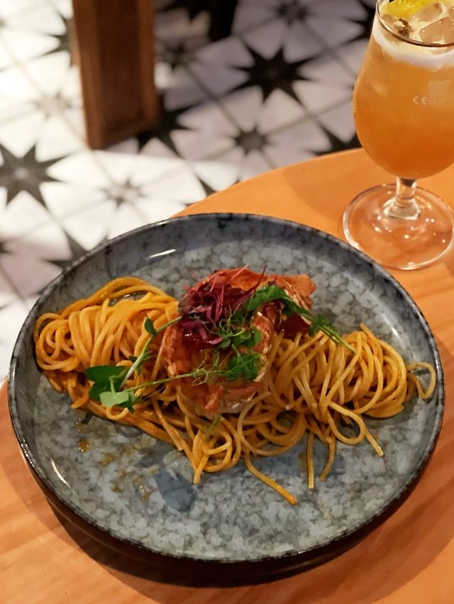 銅鑼灣港式懷舊樓上CAFÉ