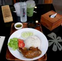 🧱✨️ Nami Salaya คาเฟ่เรือนไทย✨️🧱
