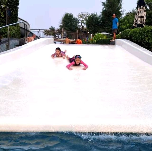 สนุกสนานที่ Huahin Marriott Resort & Spa 🌊⛱️🌈