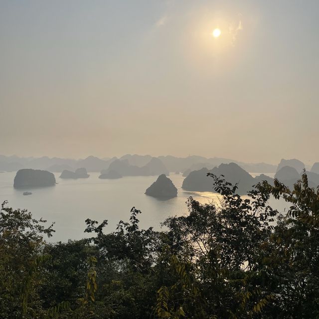 奇岩ハロン湾 奇岩ハロン湾