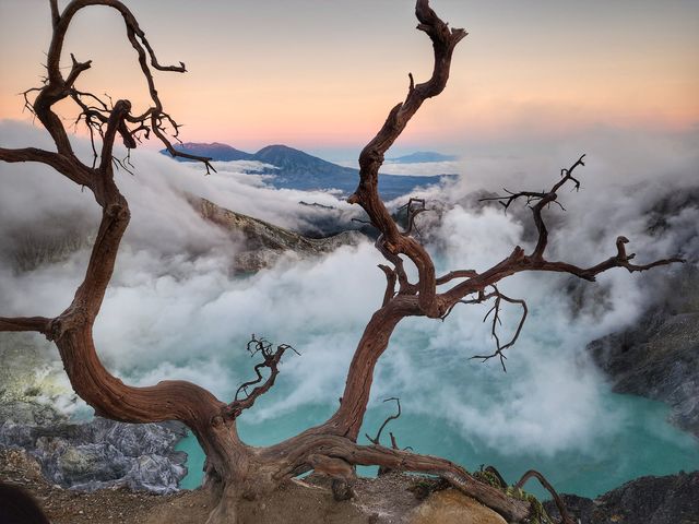 ‘Kawa Ijen’-the world's largest acidic volcano