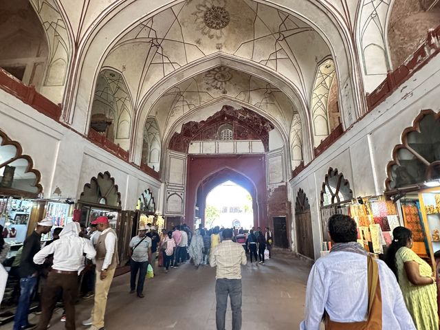 Red Fort: Delhi's Timeless Grandeur 🇮🇳