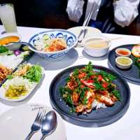 ตำนานความอร่อยคู่กรุงเทพ มายาวนานกว่า 27 ปี

ขนมจีนบางกอก
