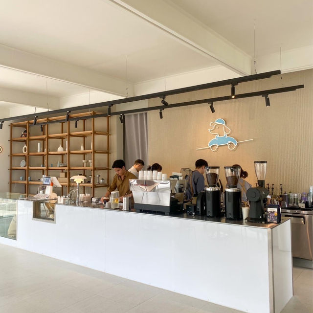 hype coffee คาเฟ่ใหม่ย่านกังสดาล มข ☕️✨(Pet friend