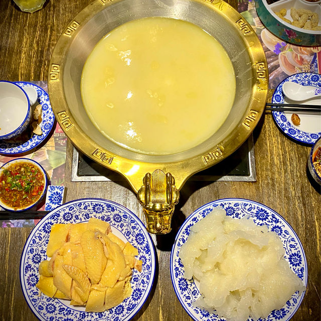 [滾得囍宮廷火鍋小炒] - 食過返尋味😍