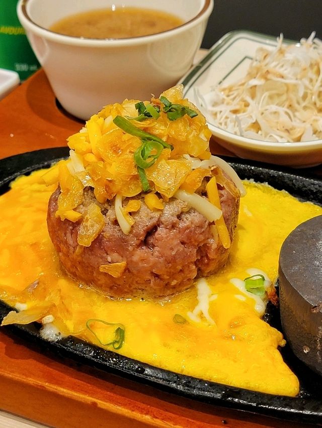 深水埗特色石燒和牛漢堡扒