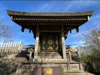 Nyotaisan Shrine