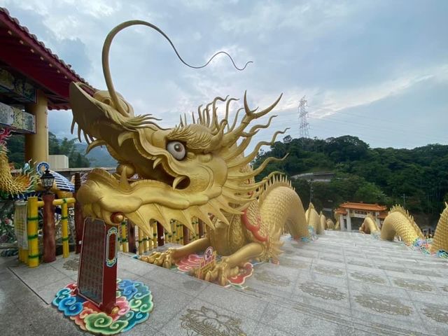 南投中寮景點-金龍山法華寺