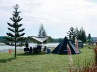 ลานกางเต็นท์หลักร้อยวิวหลักร้าน