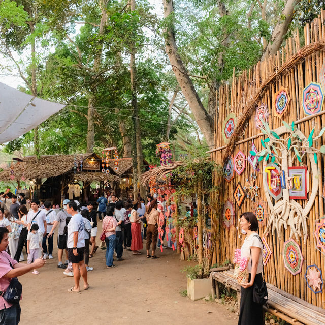 โอ๊ะป่อย - ตลาดเช้าริมธาร 🍃🌱💚