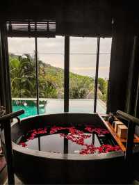 Best luxury resort in Phuket! 👙🏝️⛱️