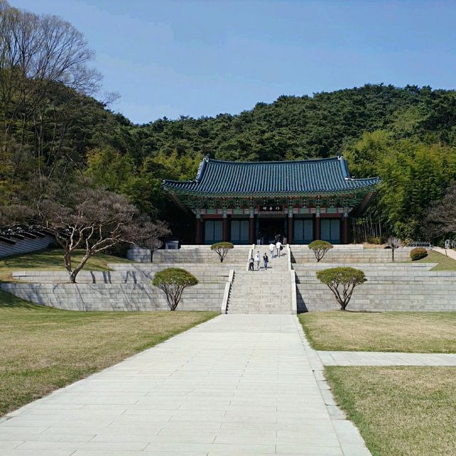 바다처럼 드넓은 충무공의 사당, 아산 현충사