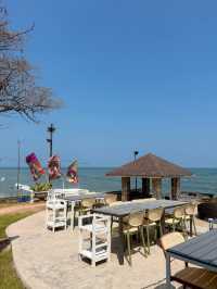 Laciana by the sea 