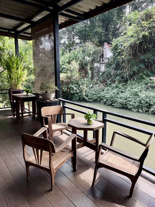ในคลองคาเฟ่ จังหวัดอยุธยา