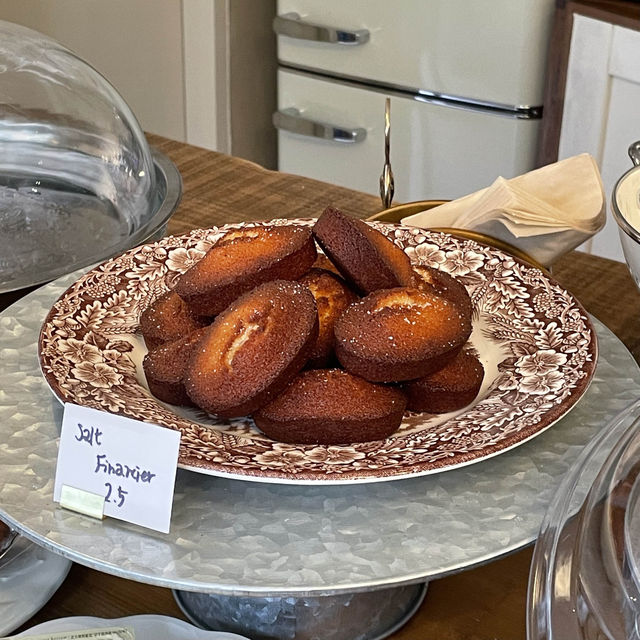 ヨンナムドンの細道にひっそりあるカフェ"witchandgretel" 🤎
