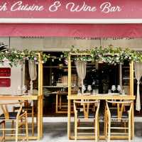 Loulou-French Cuisind & Wine Bar