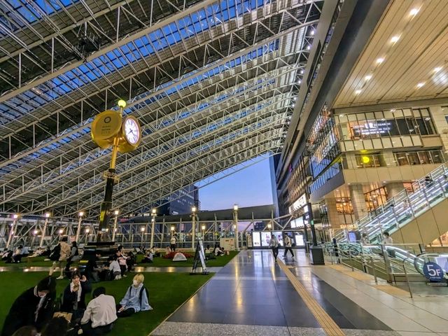 日本大阪-大阪梅田免費賞夜景逛街的好去處：時空の広場