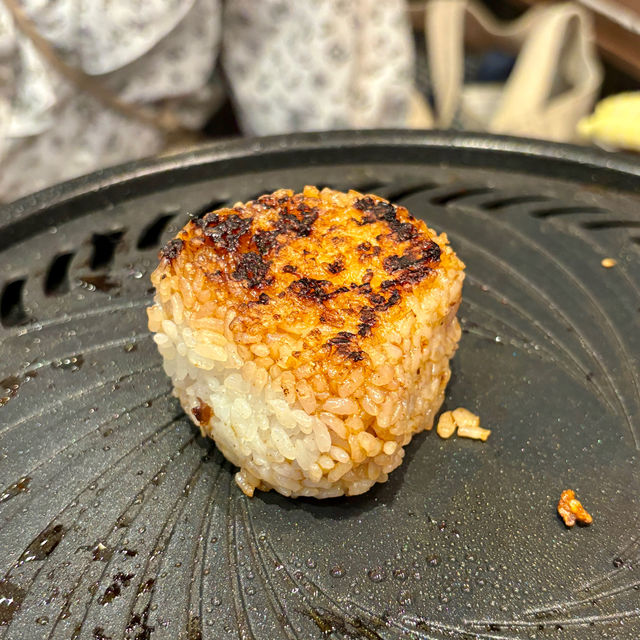 【大阪・東梅田】BBQやビアガーデンが室内で楽しめる「大衆肉酒場 ブラック」
