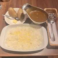 神保町欧風カレーと言えばここ2選！！