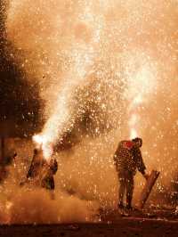 江戸時代の三大花火を受け継ぐ手筒花火発祥の地‼️大迫力の光景を見に行こう🎇