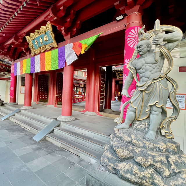 Sacred Serenity in Chinatown's Heart