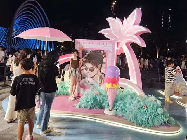 有幸福摩天輪的巨型臨海商場