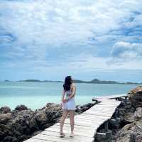 หาดลูกลม เกาะแสมสาร…