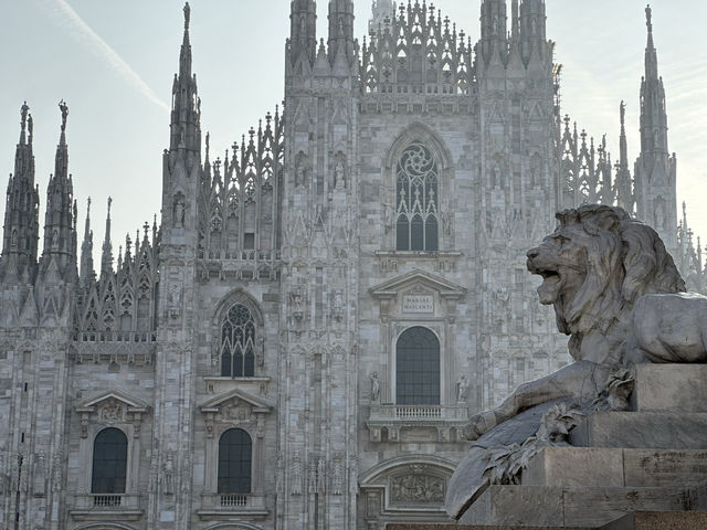 Risking my camera for a selfie with Duomo di Milano 